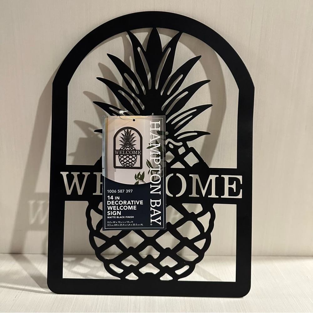 Black Pineapple Welcome Wall Art - Picture 2 of 3